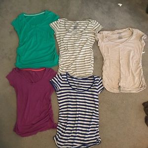 Assortment of Short sleeve maternity shirts (5)